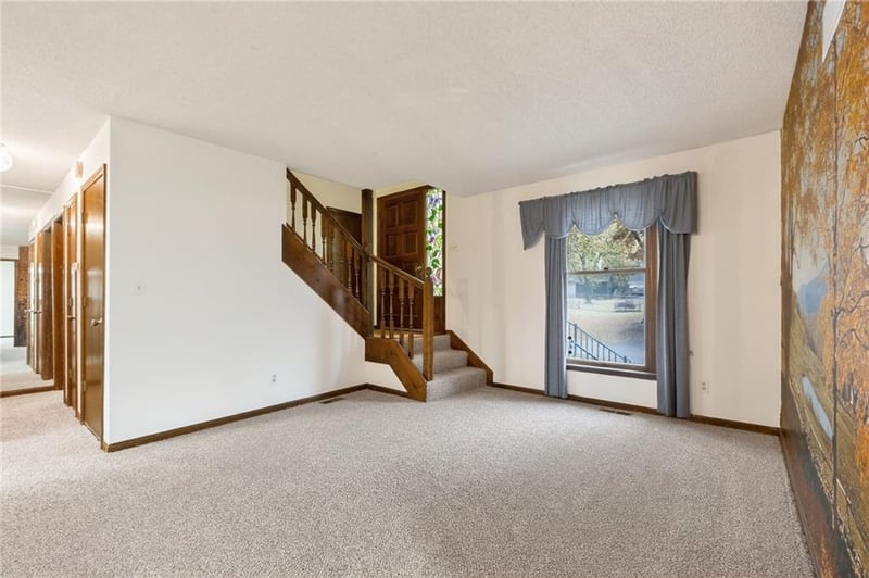 606 115th St, Kansas City, MO 64155