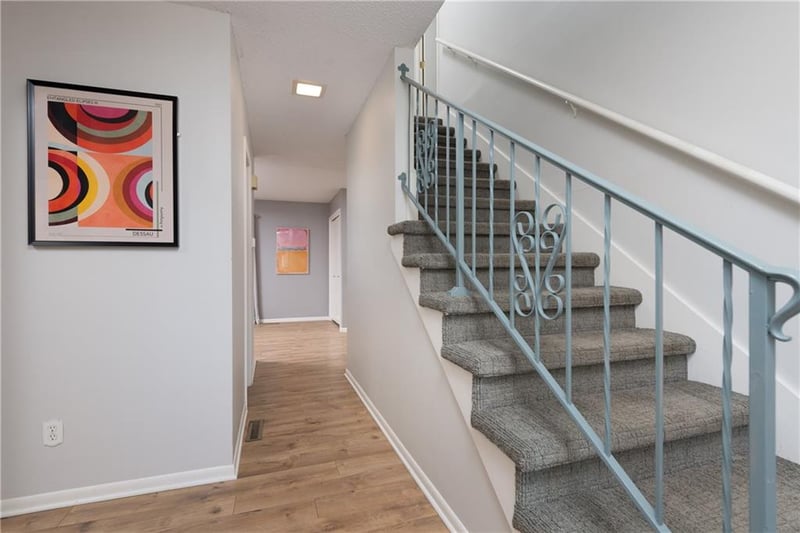 9604 Nieman Pl, Overland Park, KS 66214