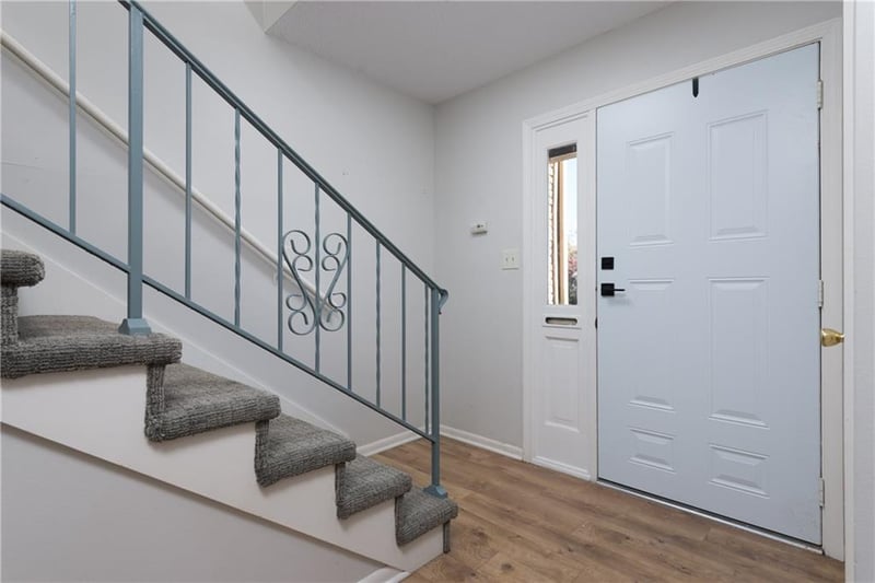 9604 Nieman Pl, Overland Park, KS 66214