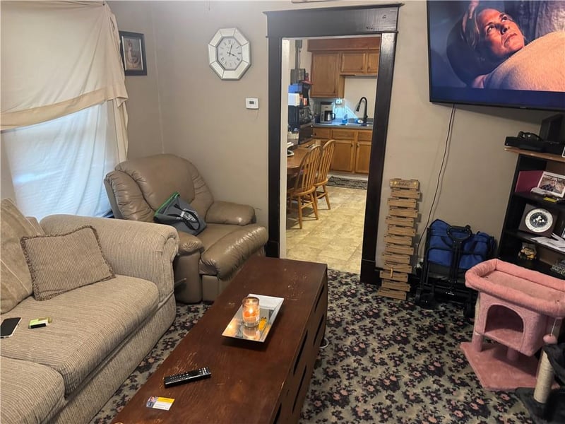 11610 Hackett St, Sugar Creek, MO 64054
