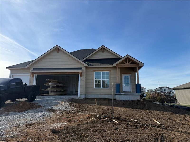 18508 Mohawk Ln, Overland Park, KS 66085