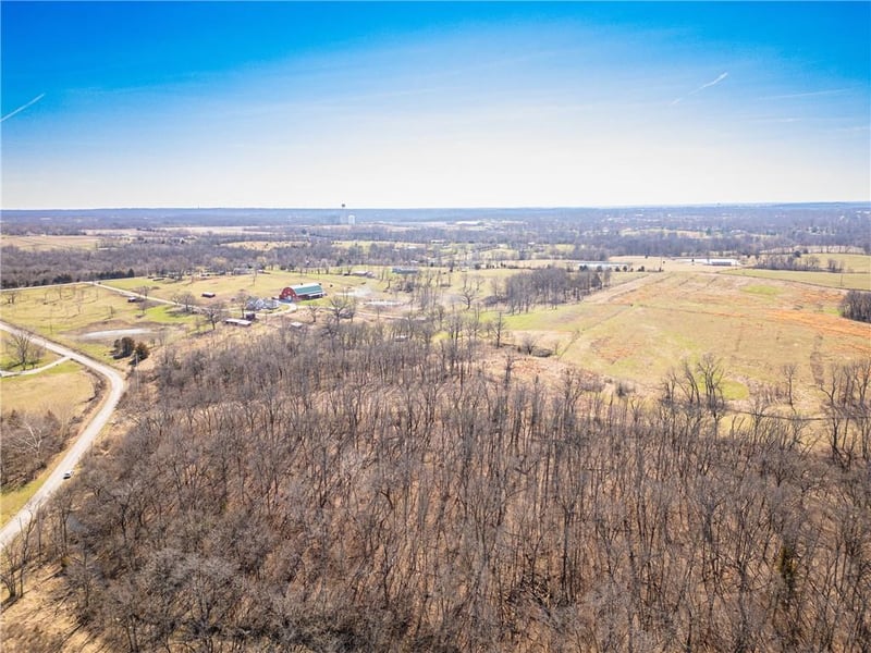 16018 Baxter Rd, Excelsior Springs, MO 64024