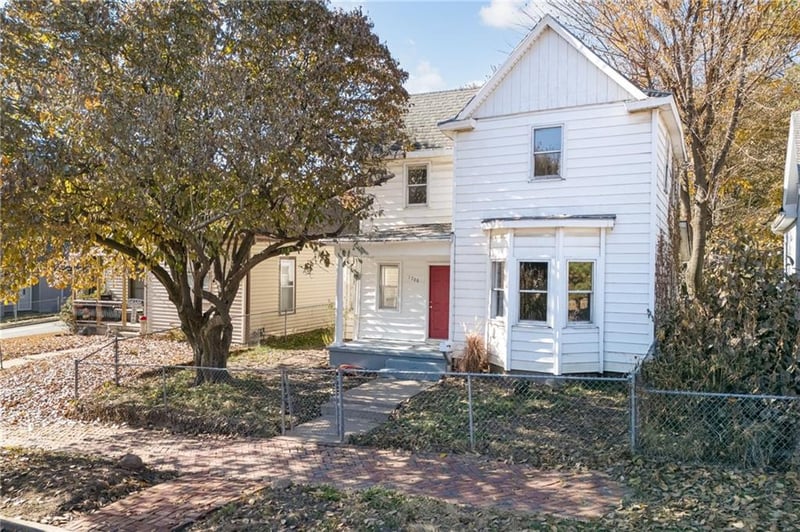 1706 3rd St, St Joseph, MO 64505