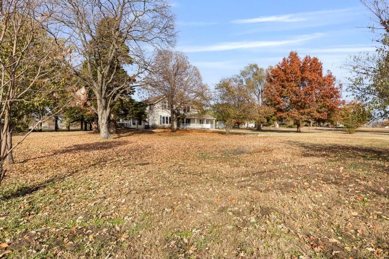 2139 Jayhawk Rd, Fort Scott, KS 66701