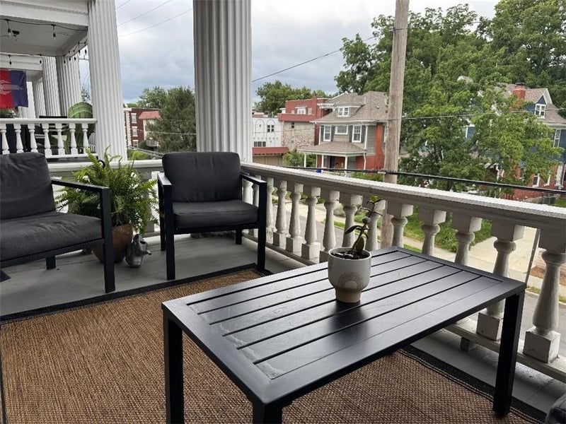 311 43rd St #2W, Kansas City, MO 64111