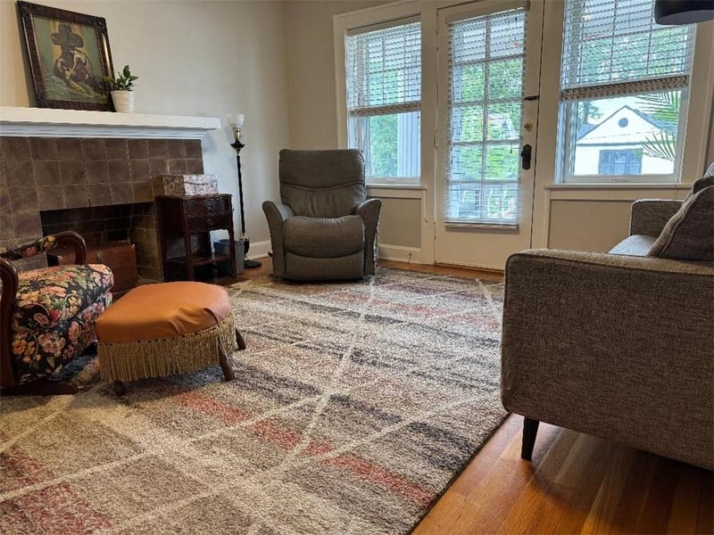 311 43rd St #2W, Kansas City, MO 64111