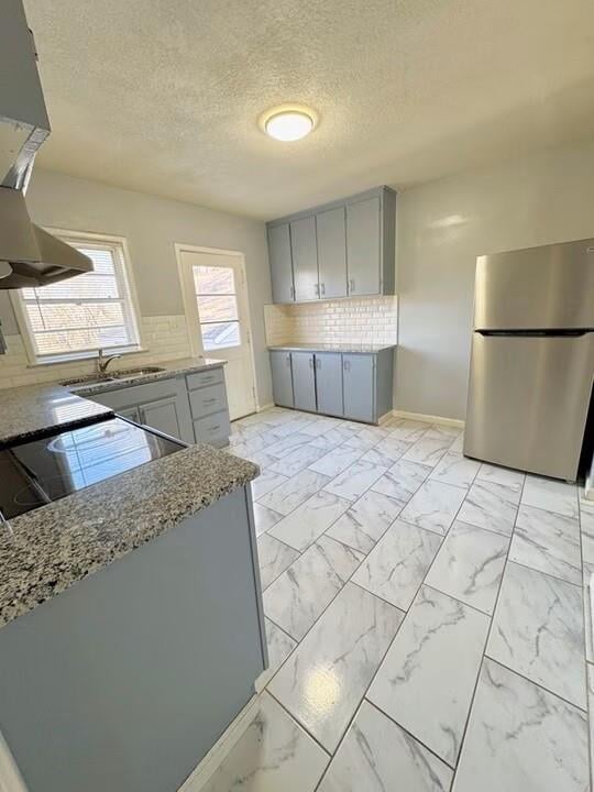 6876 Sni A Bar Rd, Kansas City, MO 64129