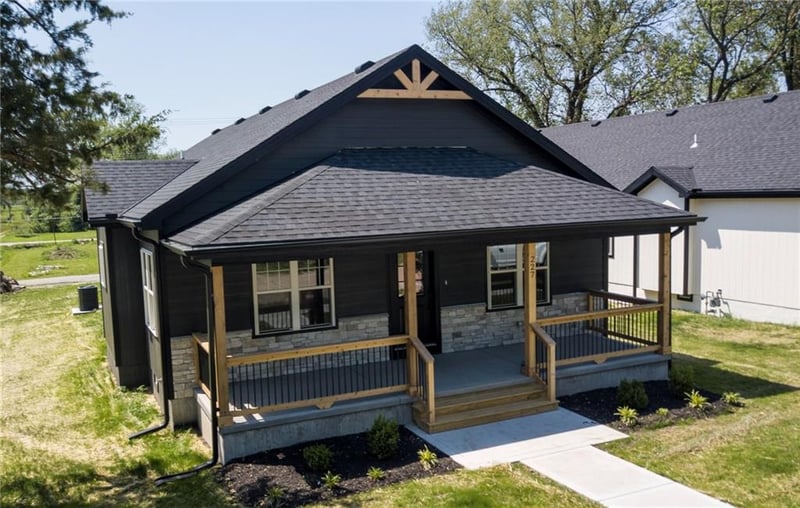 227 Mill St, Osawatomie, KS 66064