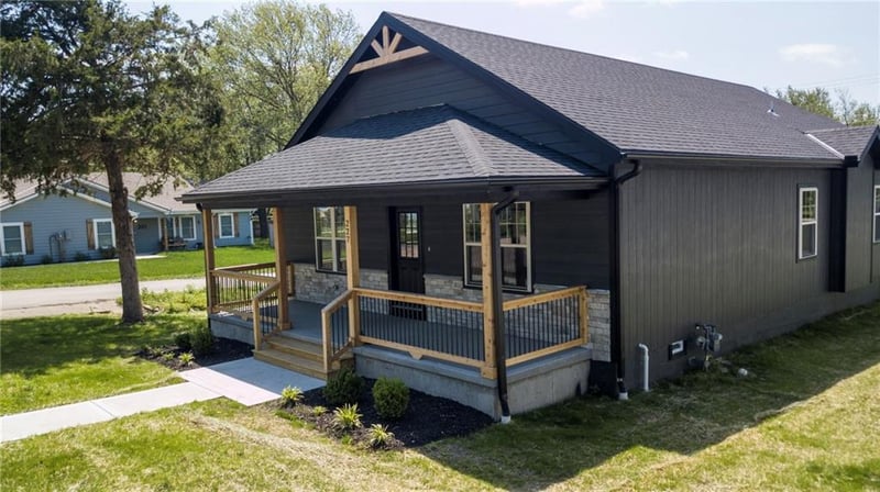 227 Mill St, Osawatomie, KS 66064