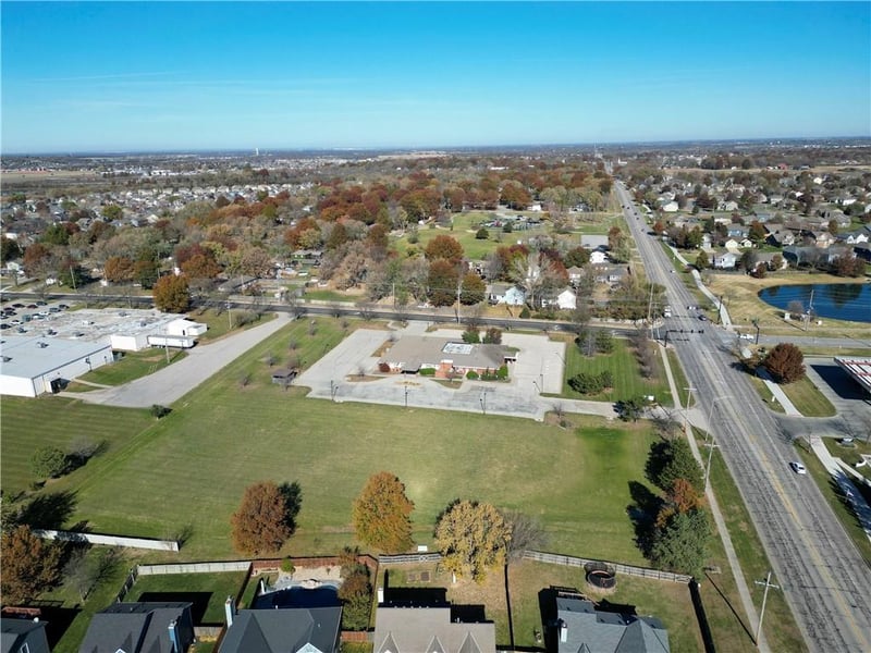 18320 Center St, Gardner, KS 66030