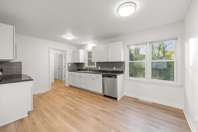 7612 Sycamore Ave, Kansas City, MO 64138