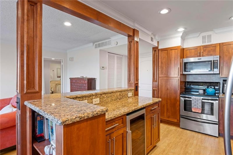 4545 Wornall Rd #1200, Kansas City, MO 64111