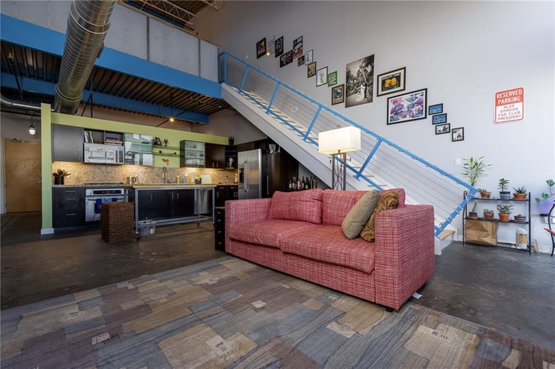 522 Locust Ln #110, Kansas City, MO 64106