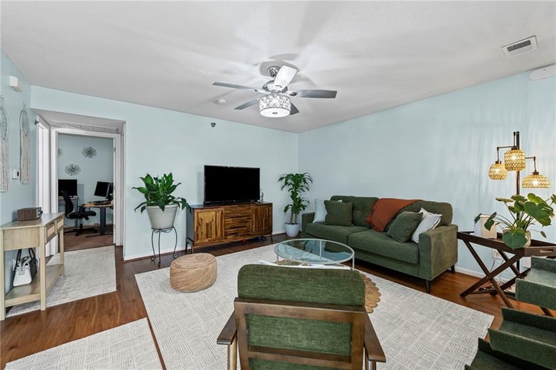 6826 Olive St, Kansas City, MO 64118