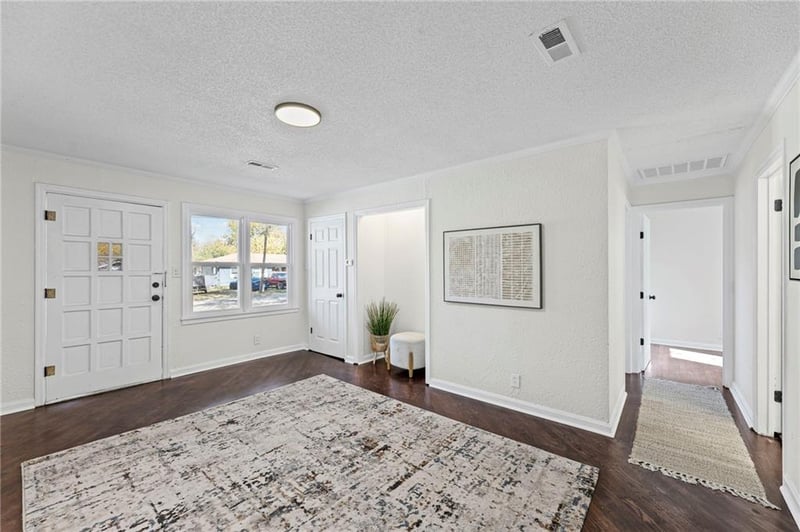 5631 Parkview Ave, Kansas City, KS 66104