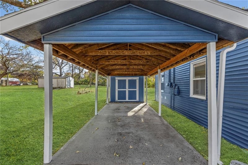 5631 Parkview Ave, Kansas City, KS 66104