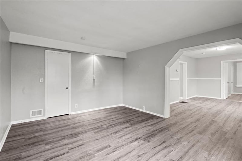 5047 Woodland Ave, Kansas City, MO 64110