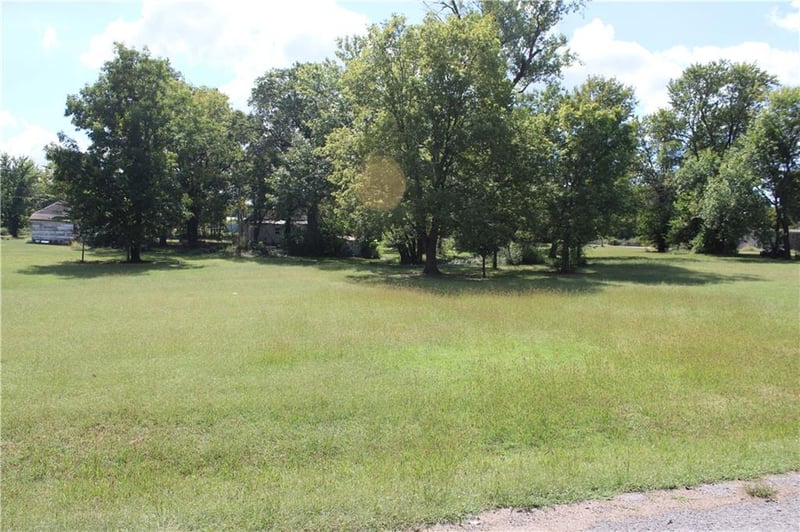 W 8th St, Mulberry, KS 66756
