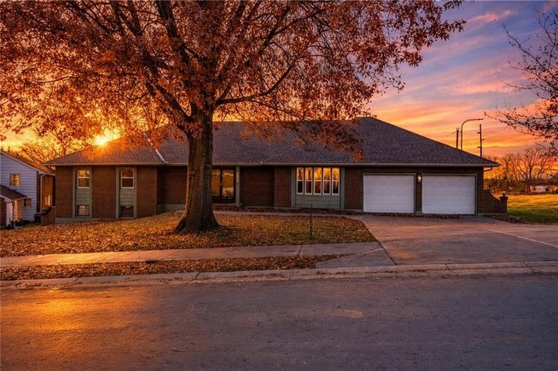 3500 Delaware Ave, Independence, MO 64055