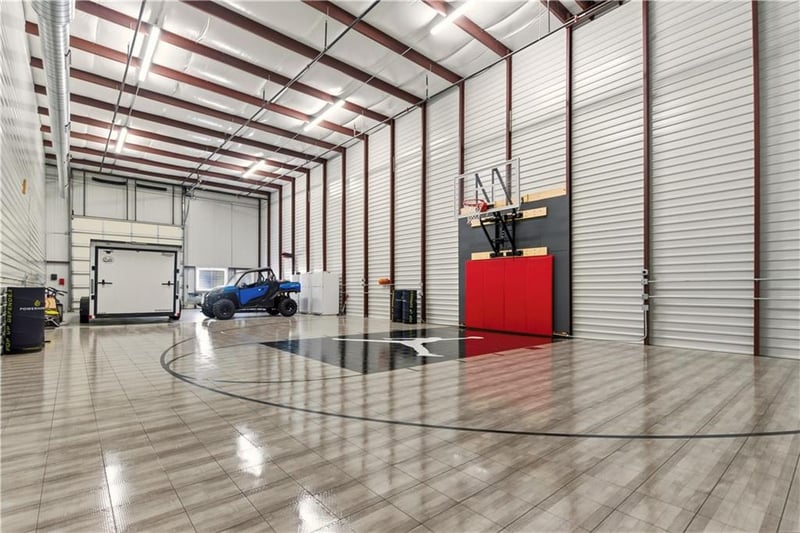 16018 Foster St, Overland Park, KS 66085