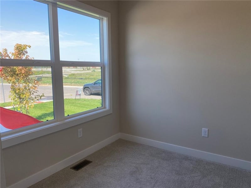 18901 W 193rd Ter, Spring Hill, KS 66083