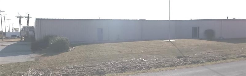 1021 Head Dr, Neodesha, KS 66757