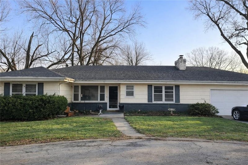 3320 Blue Ridge Blvd, Independence, MO 64052