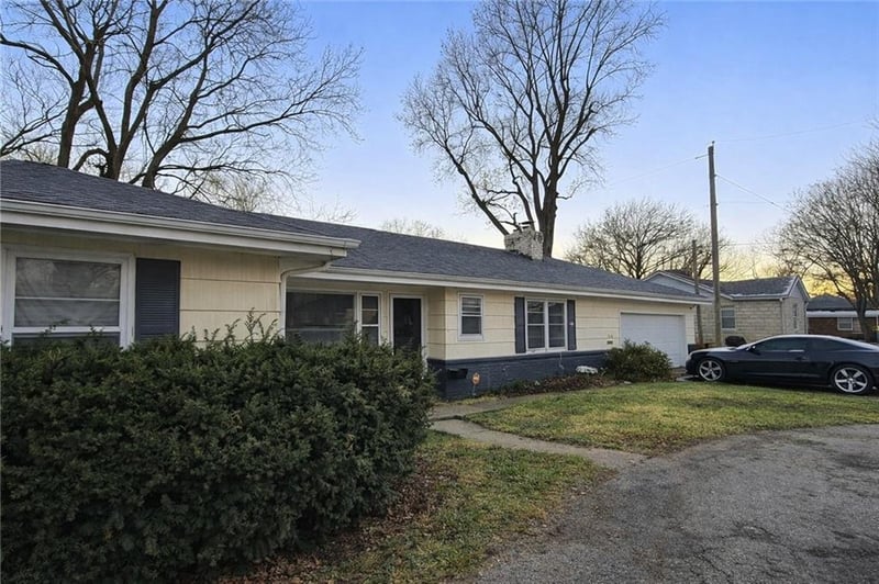 3320 Blue Ridge Blvd, Independence, MO 64052