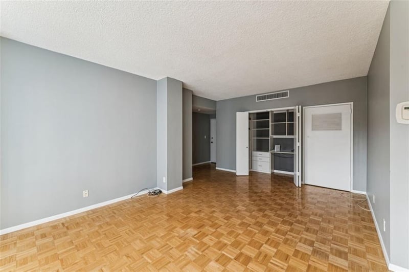 333 Meyer Blvd #504, Kansas City, MO 64113