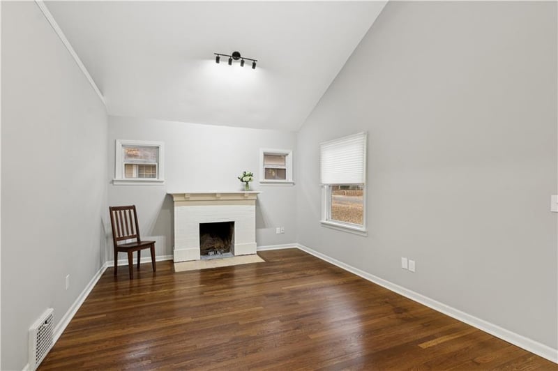 507 61 St, Kansas City, MO 64110