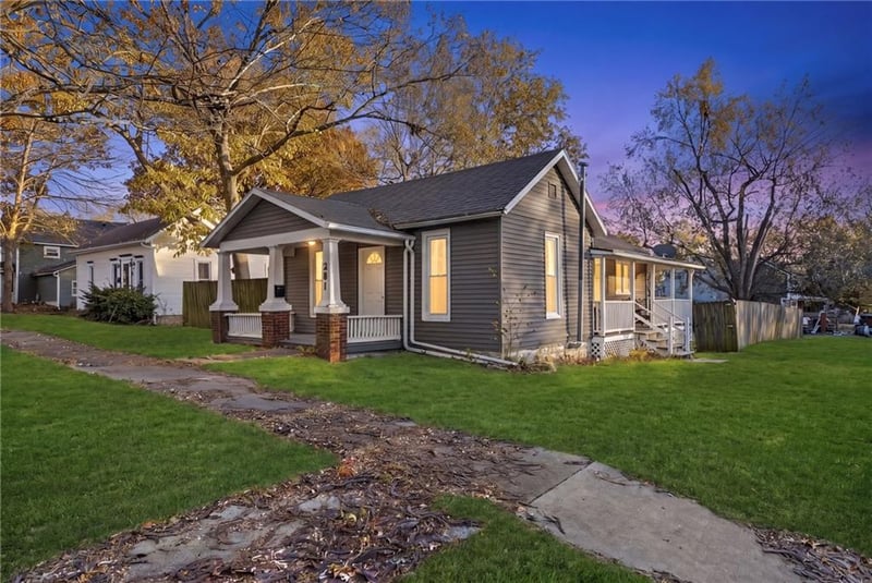 201 Miami St, Paola, KS 66071