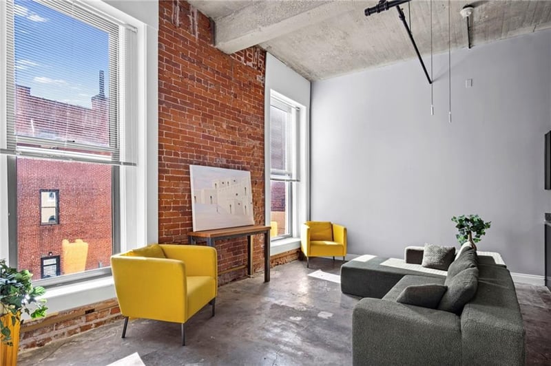 113 5th St #208, Kansas City, MO 64105