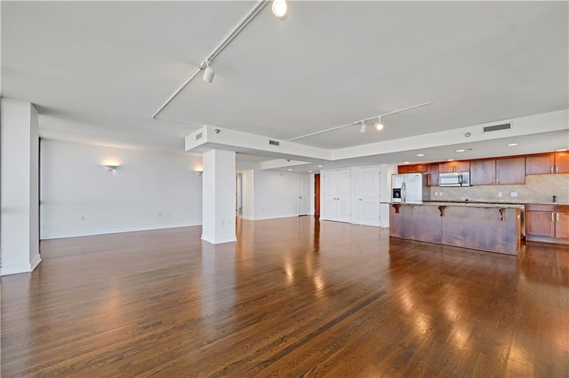 600 E Admiral Blvd #1608, Kansas City, MO 64106