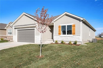 10101 N Oakland Ave, Kansas City, MO 64157