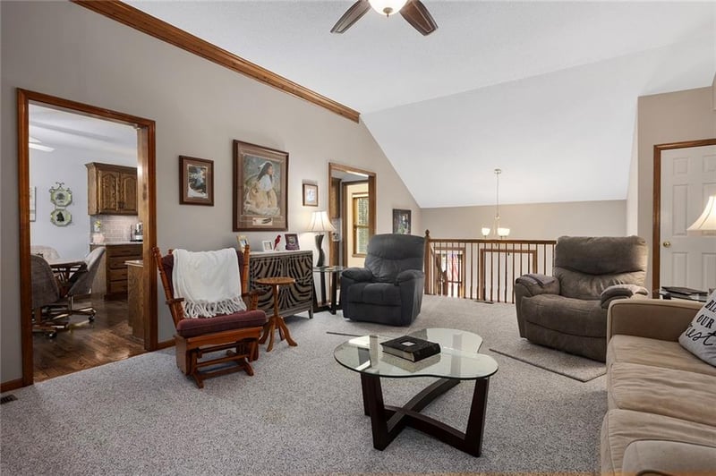 8302 77th Ter, Kansas City, MO 64152