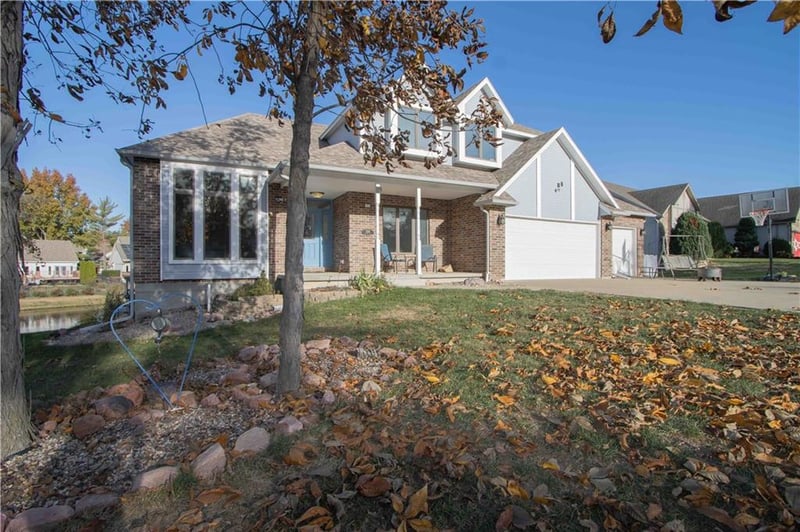 1219 Pembrooke Dr, Warrensburg, MO 64093