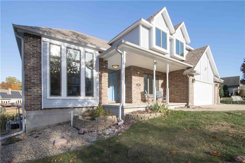 1219 Pembrooke Dr, Warrensburg, MO 64093