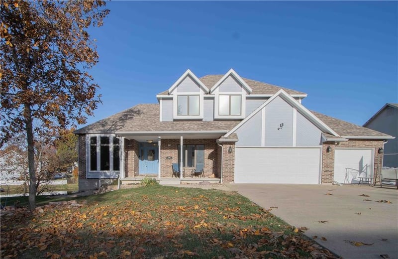 1219 Pembrooke Dr, Warrensburg, MO 64093
