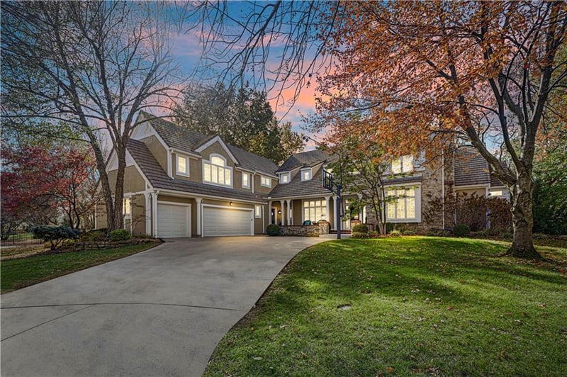 5009 W 131st Ter, Leawood, KS 66209