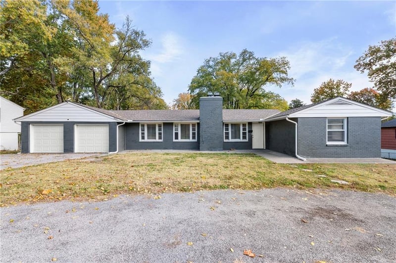 3401 Denton Rd, Independence, MO 64052