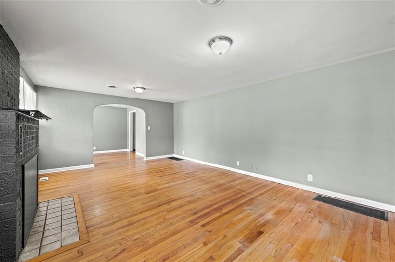 3401 Denton Rd, Independence, MO 64052