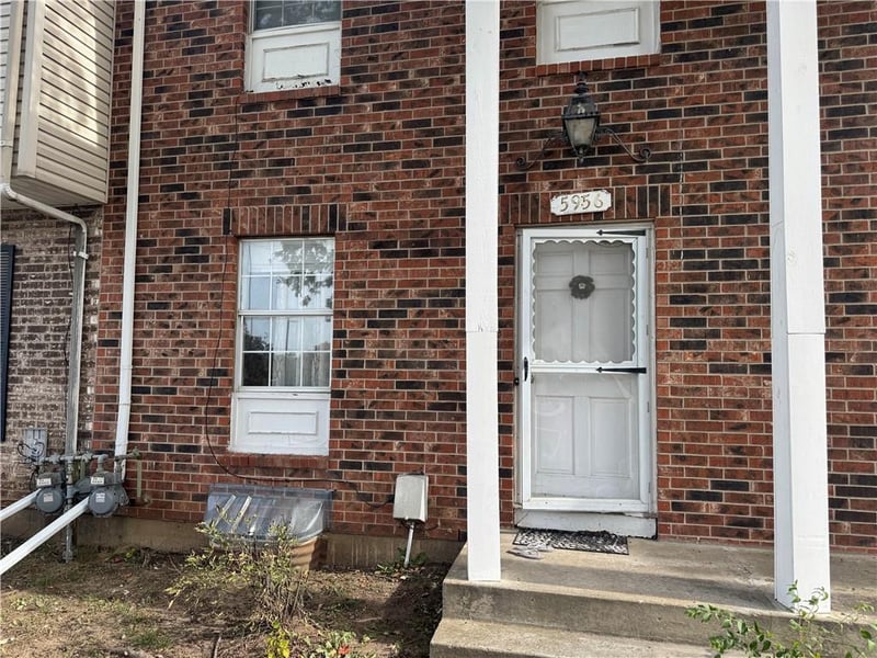 5956 129th St, Grandview, MO 64030