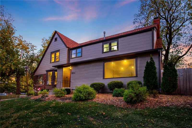 801 Valentine Rd, Kansas City, MO 64111