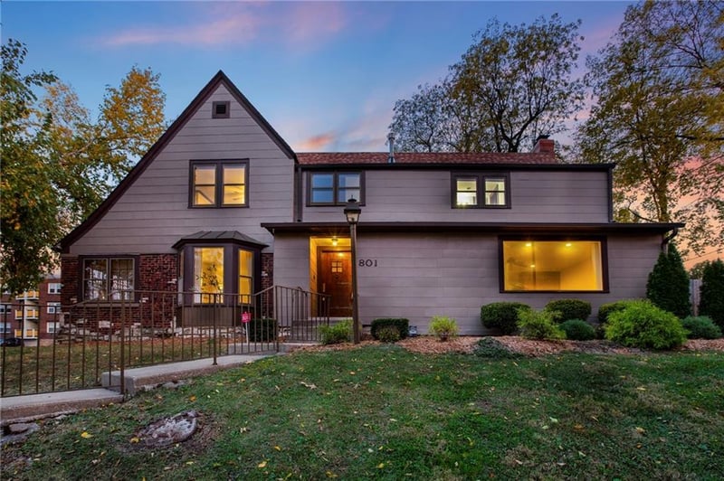 801 Valentine Rd, Kansas City, MO 64111