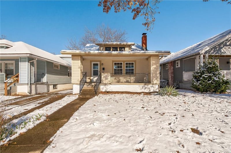 38 74th Ter, Kansas City, MO 64114