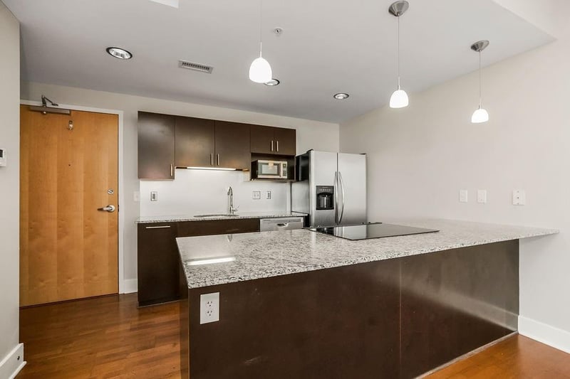 909 Walnut St #705, Kansas City, MO 64106