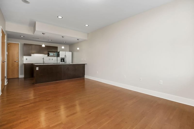 909 Walnut St #705, Kansas City, MO 64106