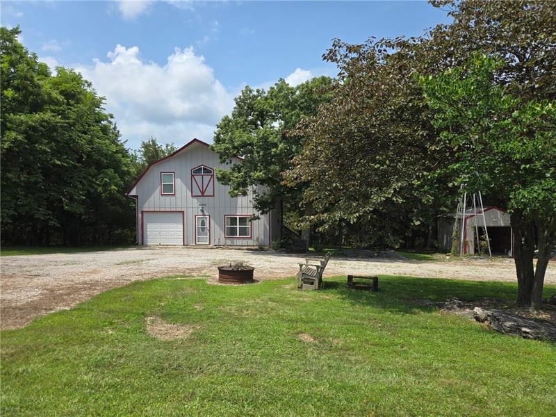 30695 Uu Hw, Warsaw, MO 65355