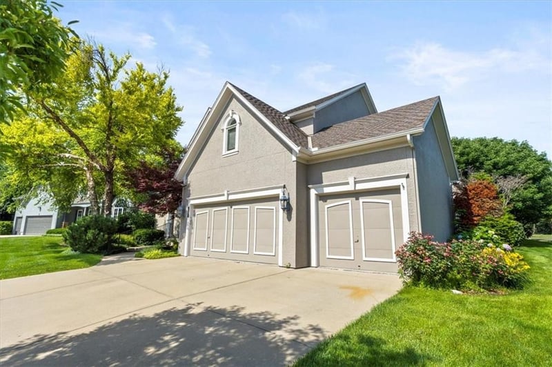 6205 W 149th St, Overland Park, KS 66223