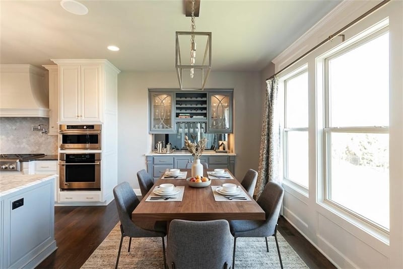 15701 Canterbury St, Overland Park, KS 66224